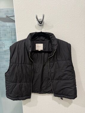 Women’s Thread & Supply Black Cropped Vest